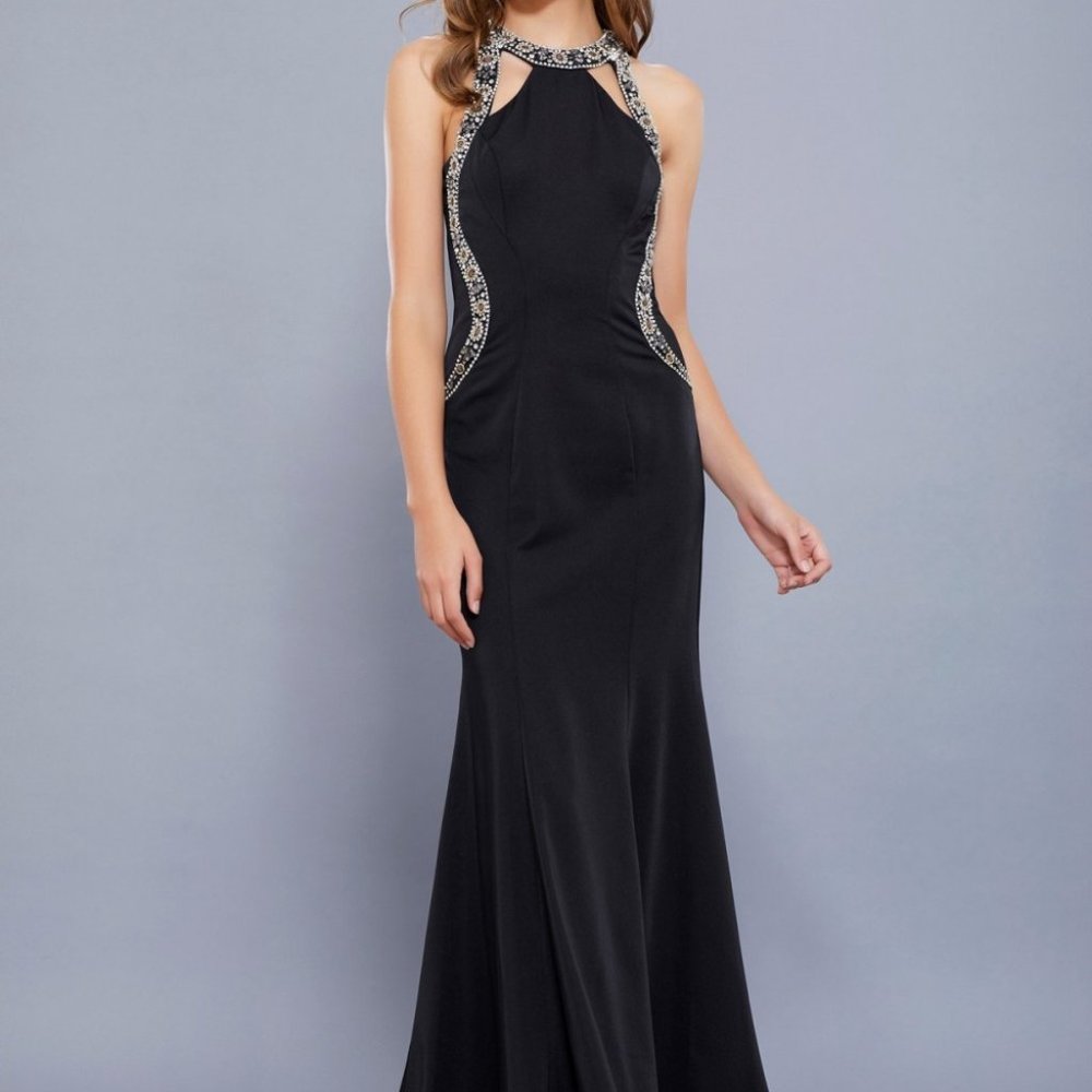 Halter Neck Sheath Shape Prom Dress NX8294